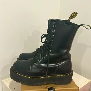 Doc Martens size8 new